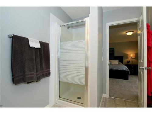 254 Cougarstone Gardens Sw, Calgary, AB - Indoor Photo Showing Bathroom