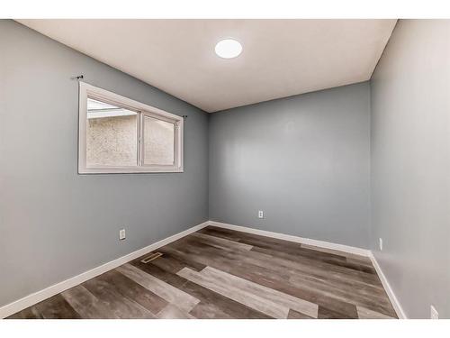 6731 Malvern Road Ne, Calgary, AB - Indoor Photo Showing Other Room