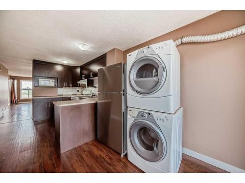 112 Falwood Crescent Ne, Calgary, AB - Indoor Photo Showing Laundry Room