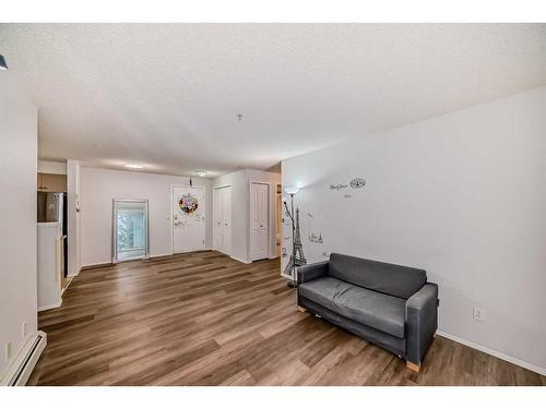 3204-16320 24 Street Sw, Calgary, AB - Indoor