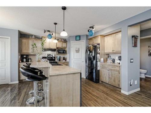 2196 Luxstone Boulevard Sw, Airdrie, AB - Indoor Photo Showing Kitchen