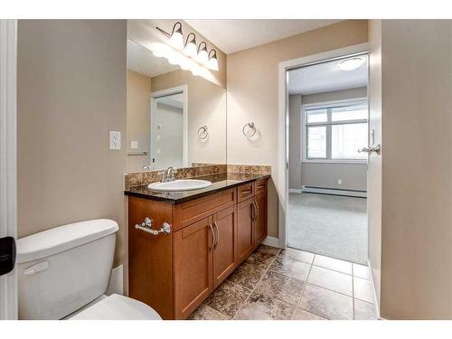 311-35 Aspenmont Heights Sw, Calgary, AB - Indoor Photo Showing Bathroom