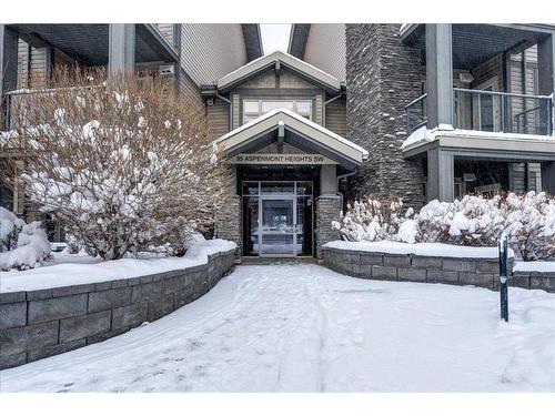 311-35 Aspenmont Heights Sw, Calgary, AB - Outdoor