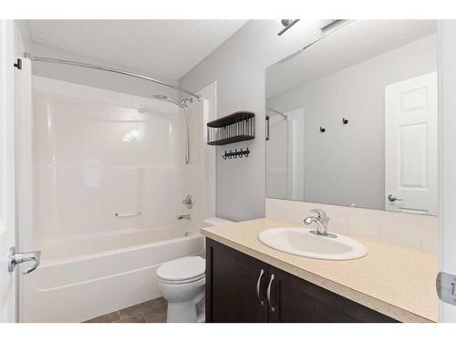 108 Heartland Way, Cochrane, AB - Indoor Photo Showing Bathroom