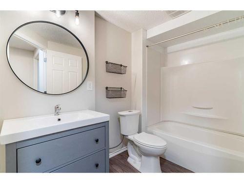 108 Heartland Way, Cochrane, AB - Indoor Photo Showing Bathroom