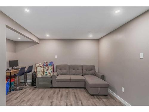 232 Pantego Lane Nw, Calgary, AB - Indoor