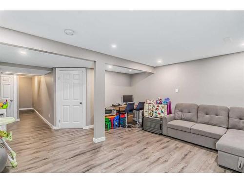 232 Pantego Lane Nw, Calgary, AB - Indoor