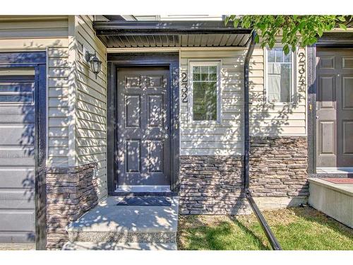 232 Pantego Lane Nw, Calgary, AB - Outdoor