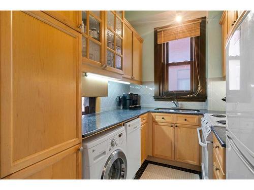 202-804 18 Avenue Sw, Calgary, AB - Indoor Photo Showing Laundry Room