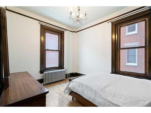 202-804 18 Avenue Sw, Calgary, AB - Indoor Photo Showing Bedroom