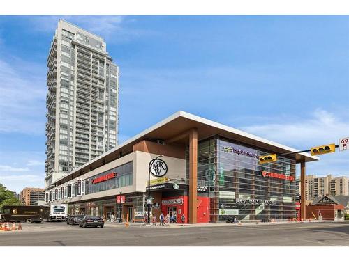 202-804 18 Avenue Sw, Calgary, AB - Outdoor