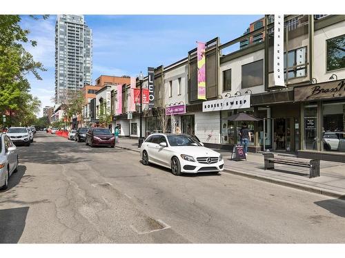 202-804 18 Avenue Sw, Calgary, AB - Outdoor