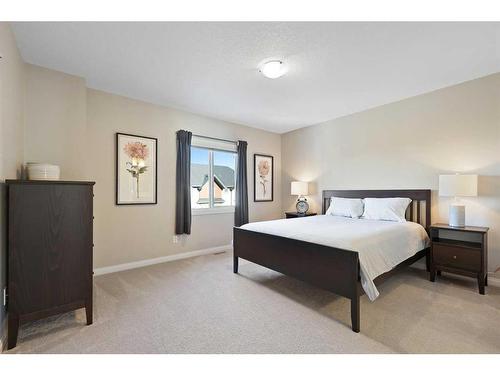 2405 Wentworth Villas Sw, Calgary, AB - Indoor Photo Showing Bedroom