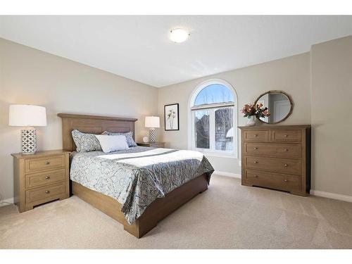 2405 Wentworth Villas Sw, Calgary, AB - Indoor Photo Showing Bedroom