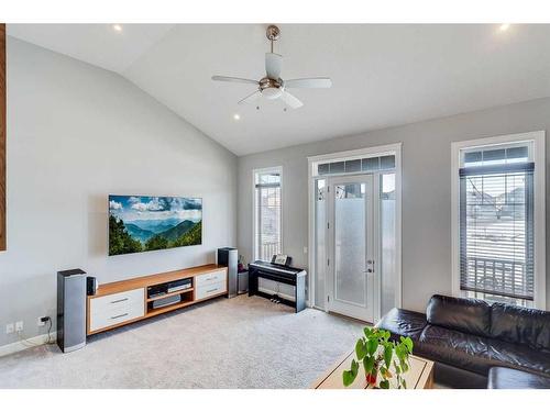 120 Shoreline Vista, Chestermere, AB - Indoor Photo Showing Living Room