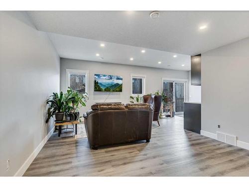 120 Shoreline Vista, Chestermere, AB - Indoor