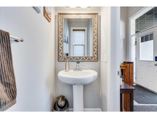 120 Shoreline Vista, Chestermere, AB - Indoor Photo Showing Bathroom