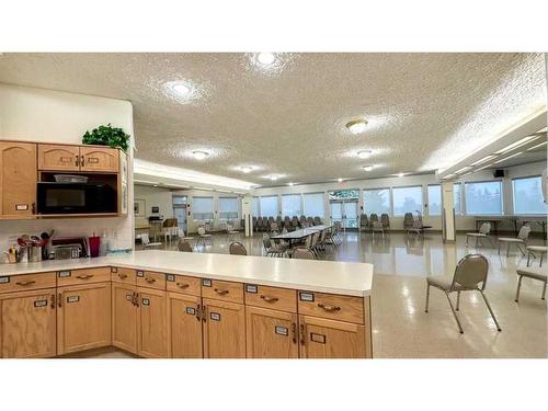 2305-2305 Hawksbrow Point Nw, Calgary, AB - Indoor Photo Showing Kitchen