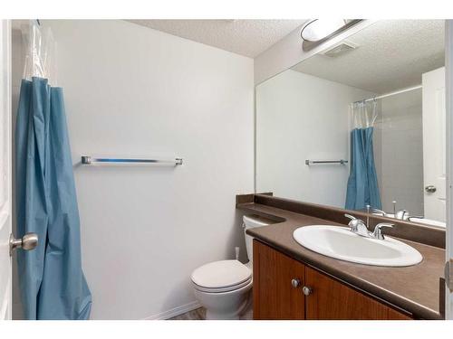 4120-60 Panatella Street Nw, Calgary, AB - Indoor Photo Showing Bathroom