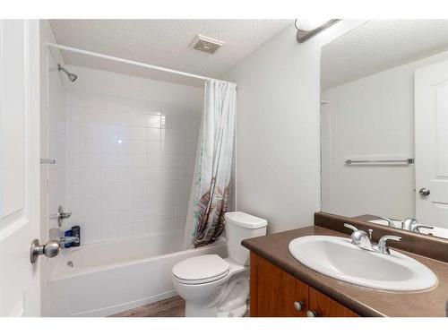 4120-60 Panatella Street Nw, Calgary, AB - Indoor Photo Showing Bathroom