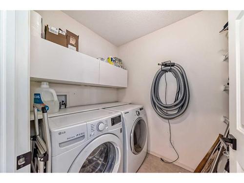 866 Auburn Bay Boulevard Se, Calgary, AB - Indoor Photo Showing Laundry Room