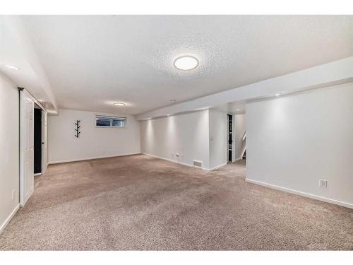 866 Auburn Bay Boulevard Se, Calgary, AB - Indoor Photo Showing Other Room