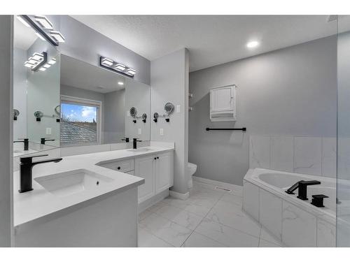 138 Hamptons Heights Nw, Calgary, AB - Indoor Photo Showing Bathroom