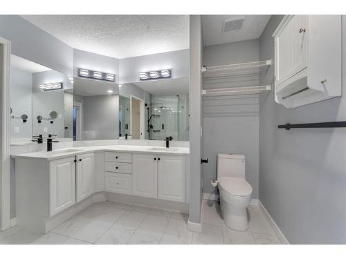 138 Hamptons Heights Nw, Calgary, AB - Indoor Photo Showing Bathroom