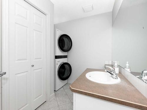 302-1408 17 Street Se, Calgary, AB - Indoor Photo Showing Other Room