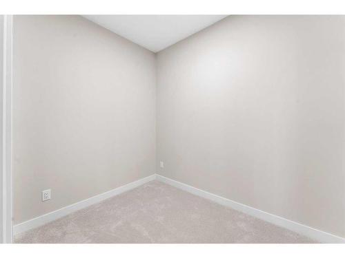 405-660 Shawnee Square Sw, Calgary, AB - Indoor Photo Showing Other Room