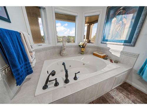 263010 Butte Hills Way, Rural Rocky View County, AB - Indoor Photo Showing Bathroom