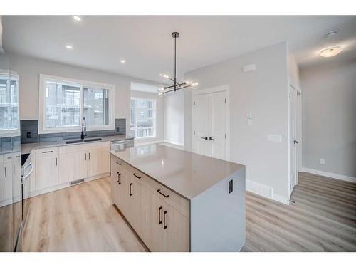 37 Lucas Way Nw, Calgary, AB - Indoor Photo Showing Kitchen