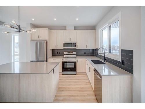 37 Lucas Way Nw, Calgary, AB - Indoor Photo Showing Kitchen