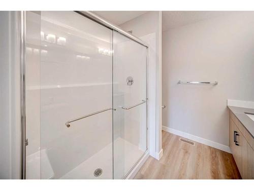 37 Lucas Way Nw, Calgary, AB - Indoor Photo Showing Bathroom