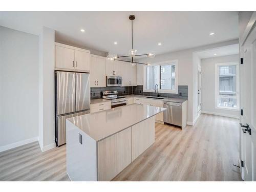 37 Lucas Way Nw, Calgary, AB - Indoor Photo Showing Kitchen