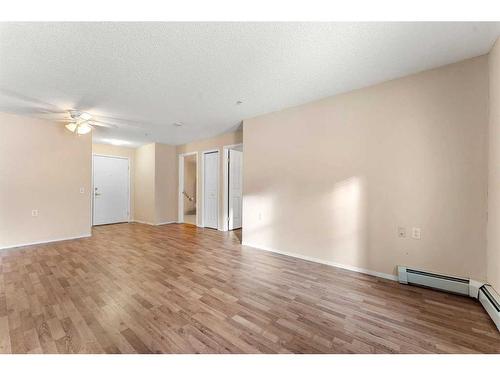 114-5000 Somervale Court Sw, Calgary, AB - Indoor Photo Showing Other Room