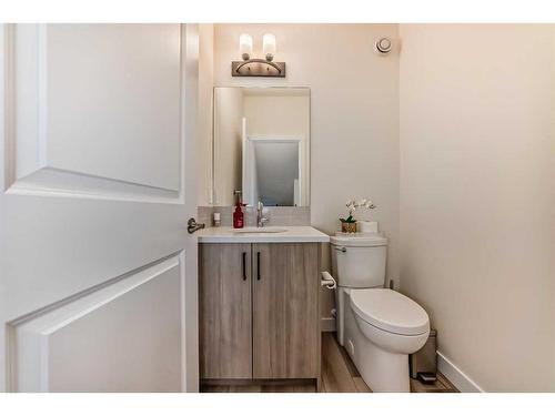 368 Seton Villas Se, Calgary, AB - Indoor Photo Showing Bathroom