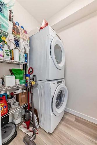 368 Seton Villas Se, Calgary, AB - Indoor Photo Showing Laundry Room