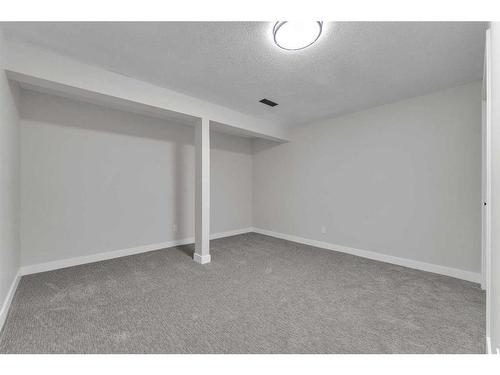 5516 5 Avenue Se, Calgary, AB - Indoor Photo Showing Other Room