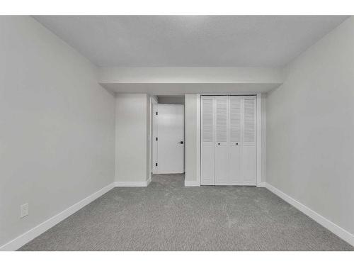 5516 5 Avenue Se, Calgary, AB - Indoor Photo Showing Other Room