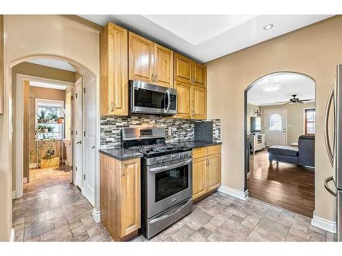 2210 23 Street, Nanton, AB - Indoor Photo Showing Kitchen