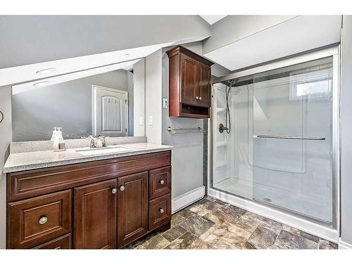 2210 23 Street, Nanton, AB - Indoor Photo Showing Bathroom