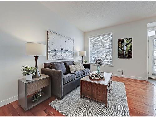 149 Rockyspring Grove Nw, Calgary, AB - Indoor Photo Showing Living Room