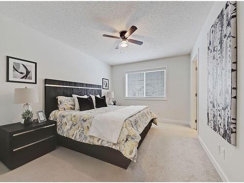 149 Rockyspring Grove Nw, Calgary, AB - Indoor Photo Showing Bedroom