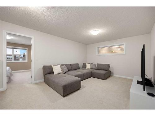 333 Clydesdale Way, Cochrane, AB - Indoor