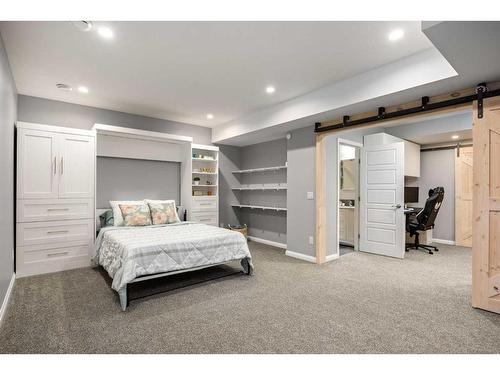 333 Clydesdale Way, Cochrane, AB - Indoor Photo Showing Bedroom