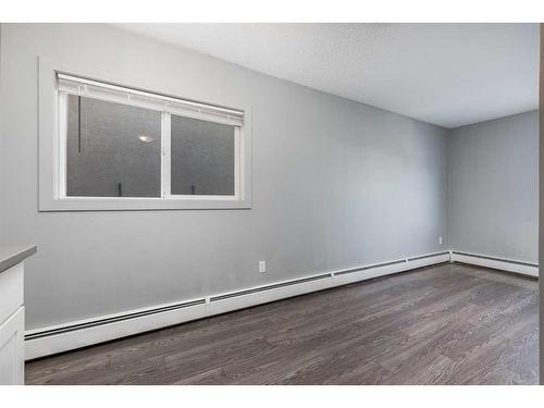 304-312 15 Avenue Ne, Calgary, AB - Indoor Photo Showing Other Room