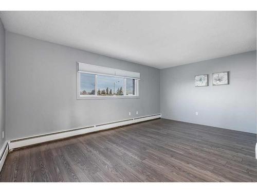 304-312 15 Avenue Ne, Calgary, AB - Indoor Photo Showing Other Room