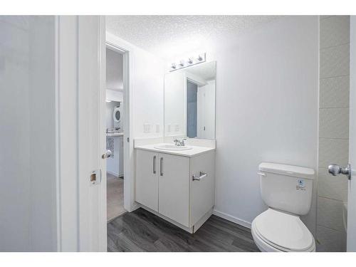 3321-4641 128 Avenue Ne, Calgary, AB - Indoor Photo Showing Bathroom