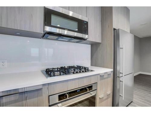 1407-530 3 Street Se, Calgary, AB - Indoor Photo Showing Kitchen